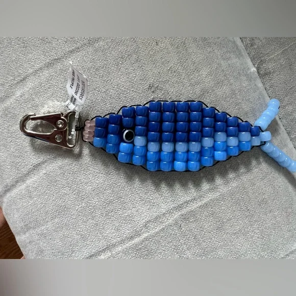 Free People Beaded Fish Bag Charm NWT - Picture 2 of 3